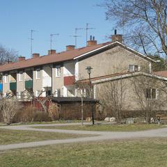 Radhus i vårsol