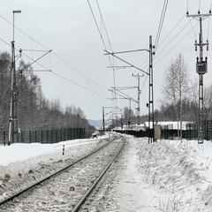 Järnvägsspår i snö