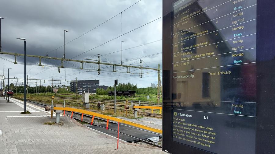 En tom perrong vid Luleå Central