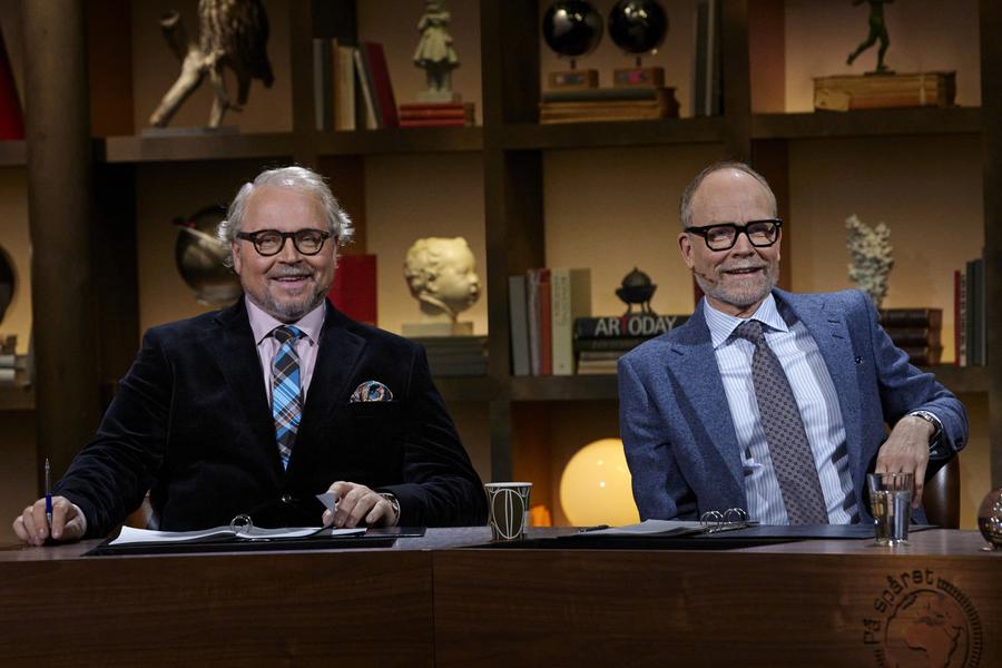På spåret, domare Fredrik Lindström och programledare Kristian Luuk.