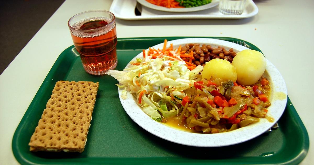 Meat Dominates School Lunch Menus: Few All-Vegetarian Days