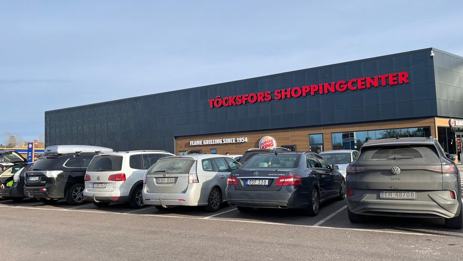 Töcksfors shoppingscenter, parkeringen